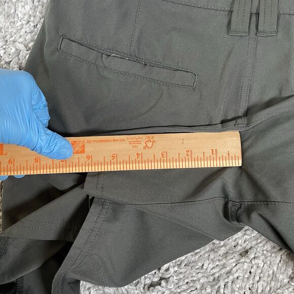 Huk Performance Shorts Bundle of Two Men's Large Cargo Utility Beach Fishing - Picture 6 of 6